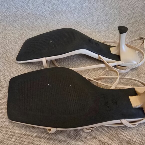 Women's Nude Thong Sandals with Ankle Strap, Size 10 - Picture 6 of 7